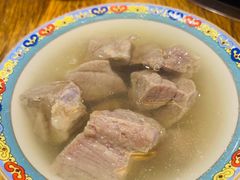 -毛辣果·贵州红酸汤牛肉火锅(西单店)