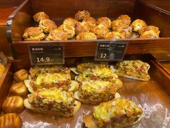 凯撒大帝-小飞象面包公社(珠江路金鹰店)