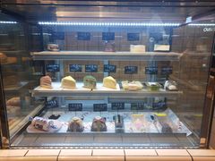 面包甜点陈列柜-野上麦田(中贸广场店)