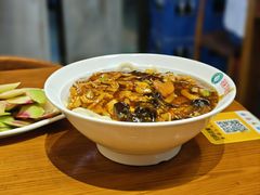 老北京打卤面-老天桥酱肉烧饼夹肘子(天桥店)