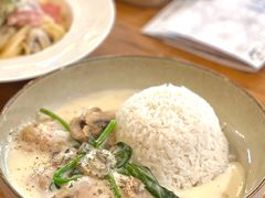 奶油蘑菇菠菜酱脆脆鸡扒饭-西关84·History·Art·Cafe