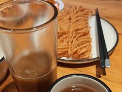 -帅巴人舅母子腊蹄民俗村