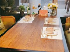 靠窗位-甜阿姨·天台花园私房菜(万松园店)