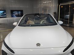 -蔚来中心(北京中关村店)