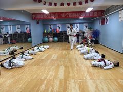 -嗨动跆拳道体能馆(菜百店)