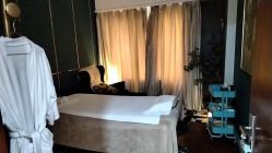 -Mamom club 慢会所(爱丁堡店)