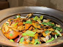 爆炒赤松茸黑牛肝菌-云海肴·汽锅鸡·云南菜(曲江大悦城店)