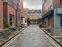 -钟书阁(松江泰晤士小镇店)