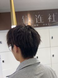 -镁连社·美联社