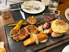 -Mark&Mars Restaurant