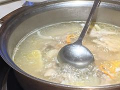 -喃喃椰·糟粕醋·椰子鸡火锅(七堡花园店)