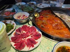 -鸿姐老火锅(疁城新天地店)