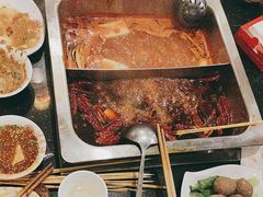 -百年川椒重庆老火锅(光谷店)