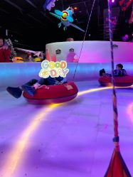 -圣名游乐城冰雪大世界