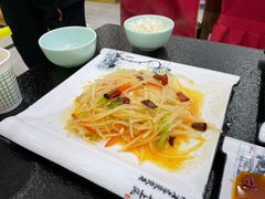 -撒拉人家.酸菜牦牛肉火锅