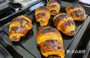 Pridor Freshly Baked Chocolate Croissant with Molten Center