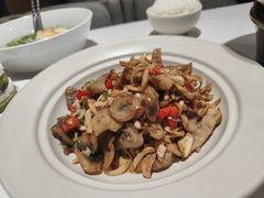 -楚山晓·湖北菜(武汉光谷K11店)