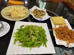 -雪野鱼头大王邢府公老店(雪野湖店)