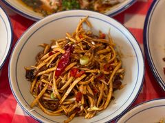 茭白炒牛肉丝-荆九爷爆炒桥头三嫩(浙大店)
