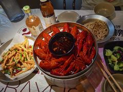-巴厘龙虾·榜首油焖大虾(音乐学院·沿江酒馆店)