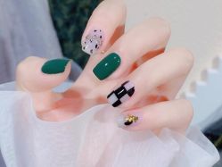 -悦指间美甲美睫