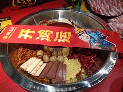 -谭鸭血老火锅(万象九宜城店)