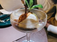 -Oasis Bar & Grill
