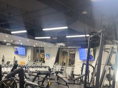 -超鹿运动(达信大厦店)