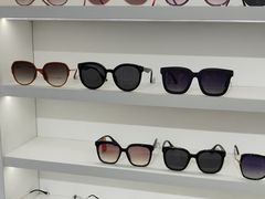 -美式眼镜·授权蔡司.依视路.尼康.豪雅.明月(南翔印象城店)