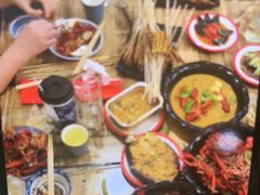 -阿郎龙虾烧烤海鲜馆(苏河融景店)