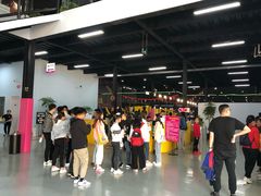 -嘿哟动霸CHUA·新潮玩运动娱乐中心·蹦床滑冰团建乐园