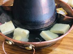 鸳鸯碳锅-东镇老火锅(长春路首店)