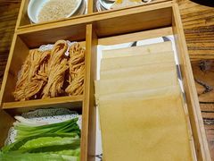 -湖畔鲁菜·二十年老字号餐厅(大明湖店)