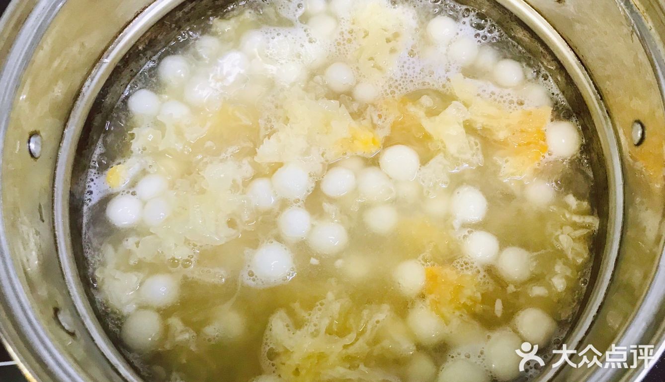 暖身又美味的酒酿银耳汤圆立冬的美味