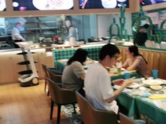 大堂-楼兰古丽·新疆拌面·清真(华阳城店)