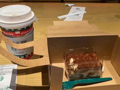 -星巴克(广州南站A18检票口楼上)