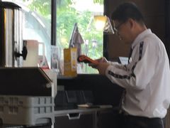 -必胜客(上海新南方商城PH店)