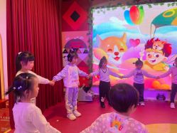 -哈尼鹿儿童乐园(长沙梅溪湖步步高店)