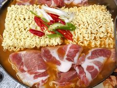 -亲昵春川鸡排(韩国美食街店)