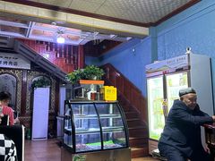 -烤肉小伙烤肉店