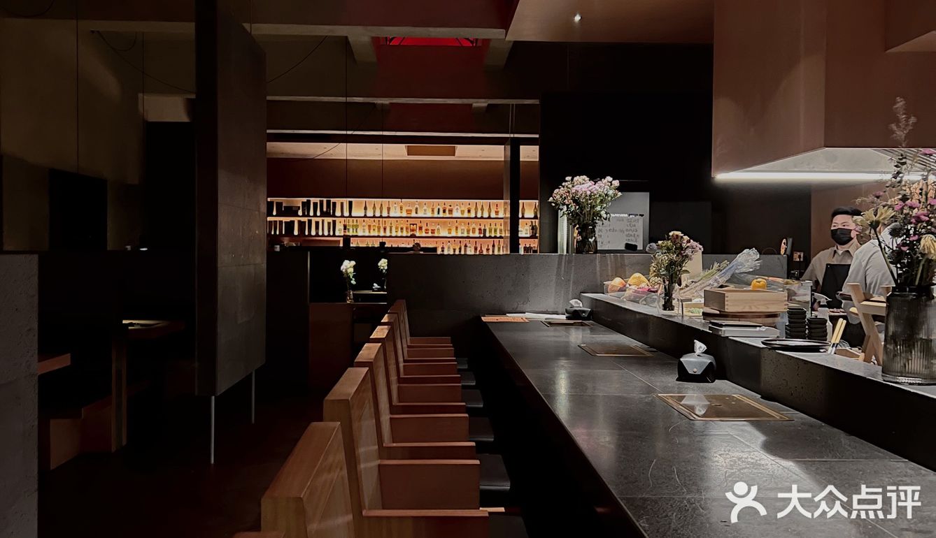贵阳探店｜藏在市区很有氛围感的宝藏餐厅酒吧