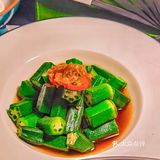 面包还浸满咖喱汁，真的是太香了