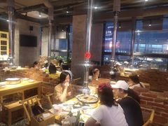 大堂-么肆烤肉·中式自助·烤肉大排档(街道口季佳PAI店)