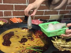 -黄潇洒老火锅(九眼桥宏济巷店)
