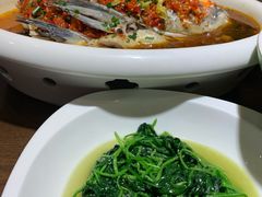 老坛剁椒鱼头-洞庭渔人(沙湾店)