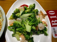 西兰花炒虾仁-蜀宴小调·精致家常菜(来福士店)