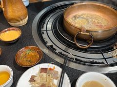 -阿山卓·野生菌火锅·纳西火塘烤肉