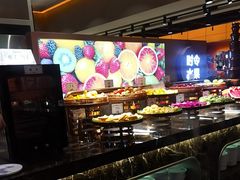 -黑金·寻焰自助百汇·烤肉·火锅(中街店)