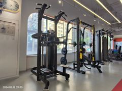 -体育场(地铁站)