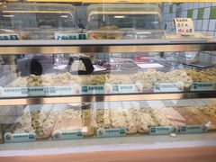 面包甜点陈列柜-袁记云饺(瞿溪路店)